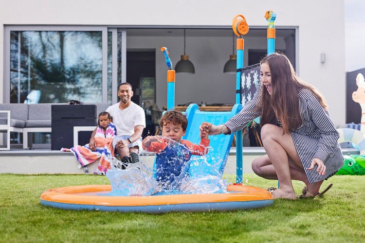 Plum® Water Park Splash Station