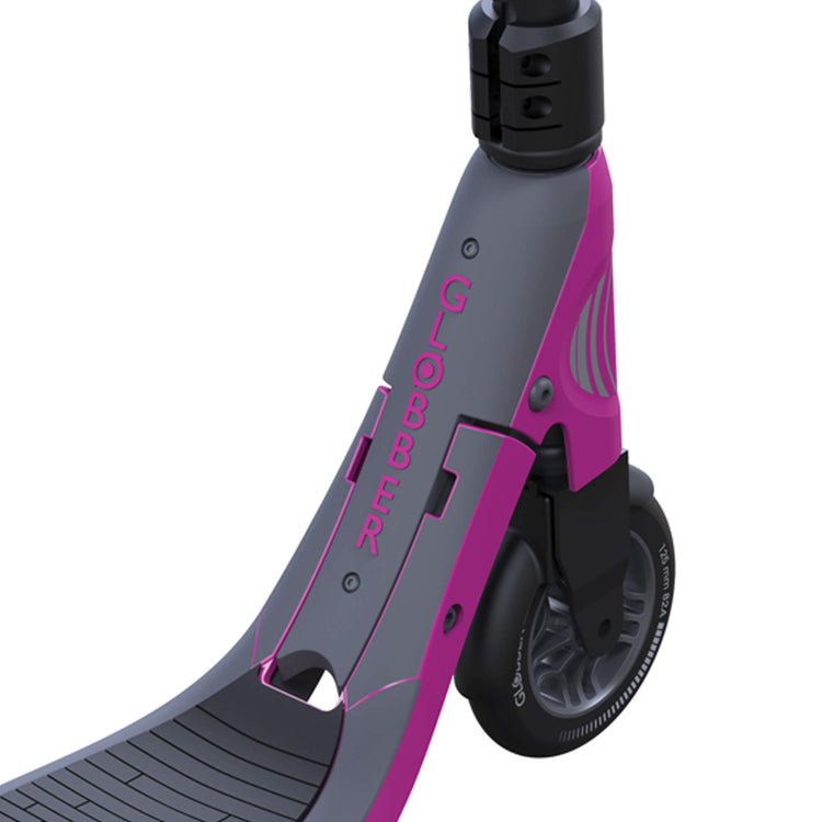 Globber One NL 125 - Black/Purple - front wheel behind